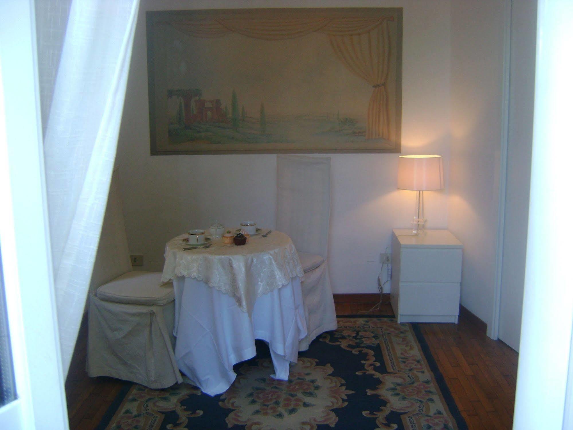 Garden Flat By Vatican Walls Gasthof